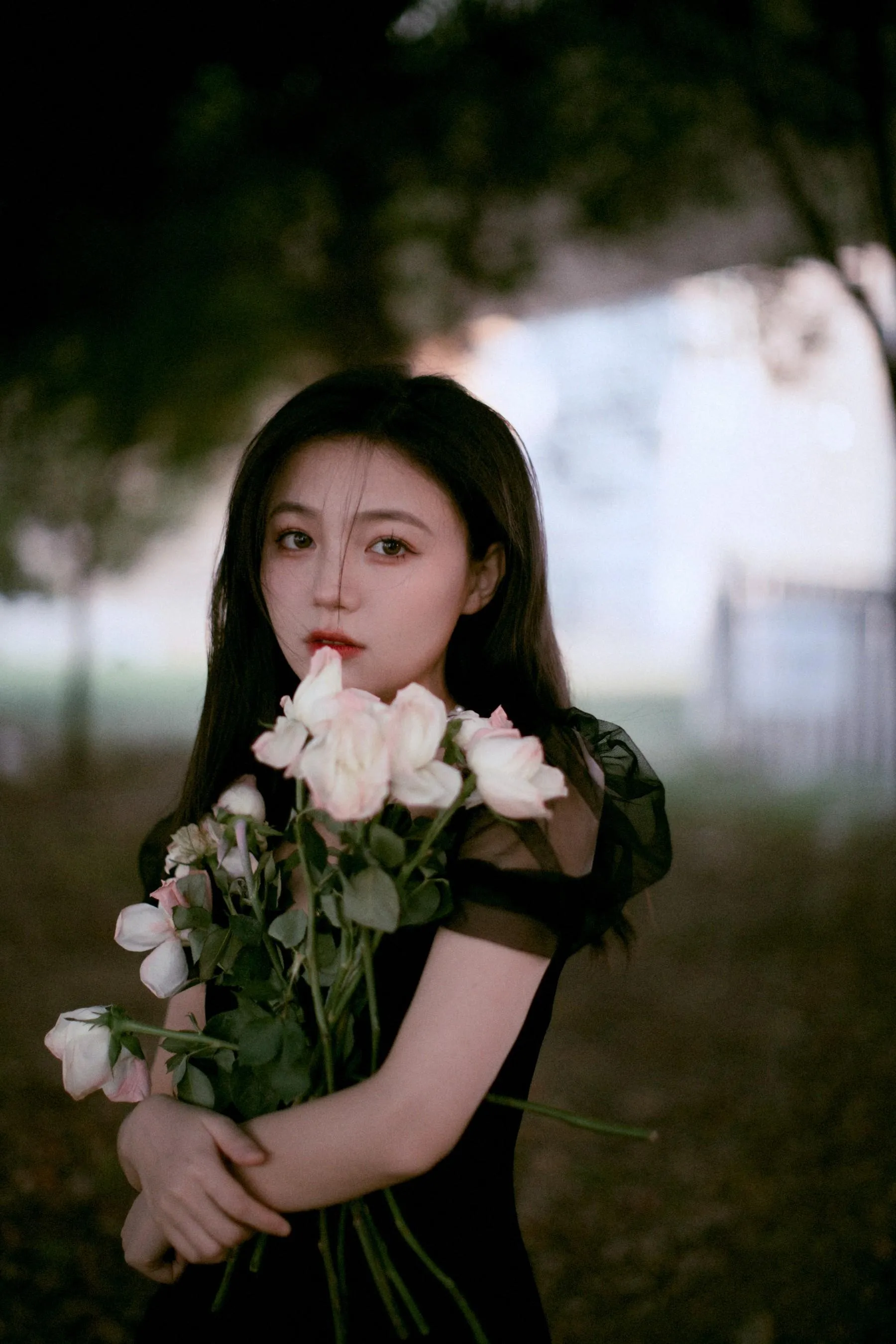 [YITUYU艺图语]2022.07.14 少女与花 夏芸是只小考拉 [25P]插图2